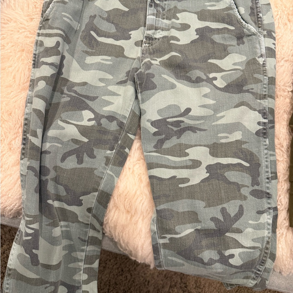 AMO Green Camo ankle length jeans